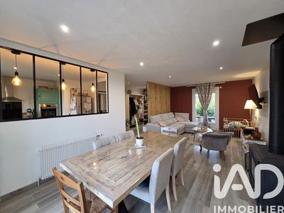 Maison - 111 m² - 5 pièces