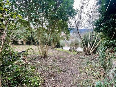 Terrain constructible - 467 m²