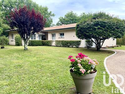 Maison - 202 m² - 7 pièces