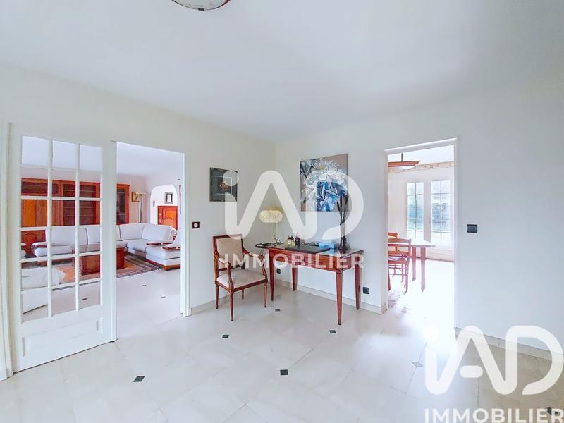 Maison de maîtres - 304 m² - 13 pièces