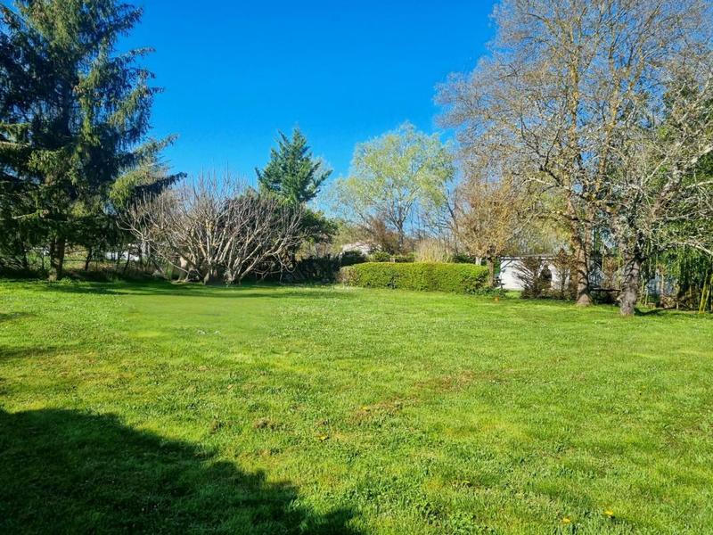 Terrain constructible - 920 m²