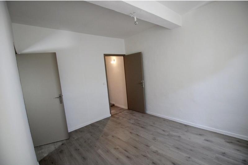 Immeuble - 69 m² - 3 pièces