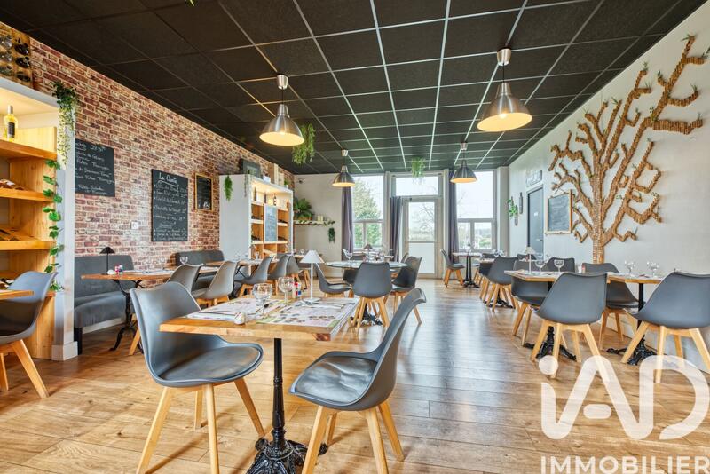 Maison - 299 m² - 11 pièces