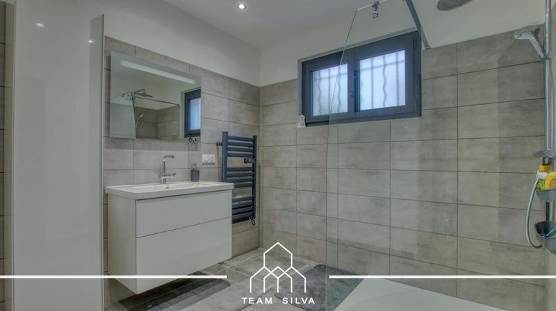 Maison - 110 m² - 4 pièces