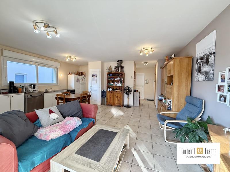 Appartement - 65 m² - 3 pièces