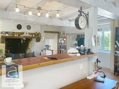 Maison - 176 m² - 8 pièces