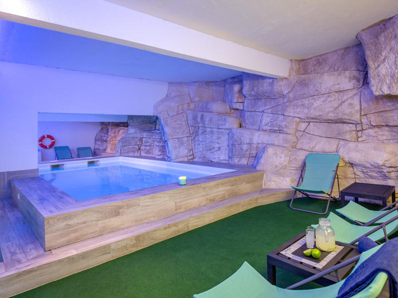 Studio - 25 m² - 1 pièce