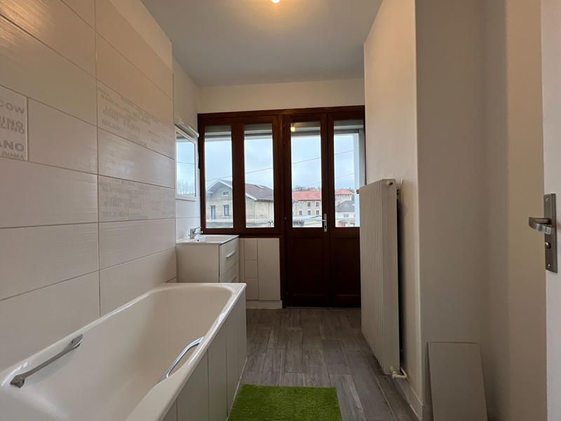 Appartement - 125 m² - 6 pièces