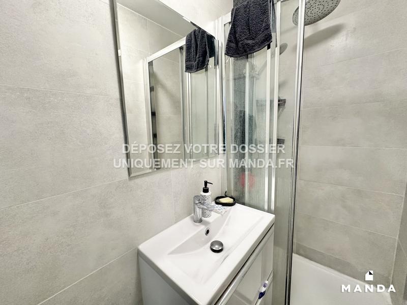 Chambre - 10 m² - 5 pièces