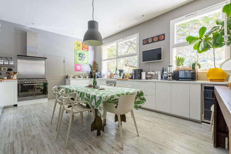 Maison - 259 m² - 10 pièces