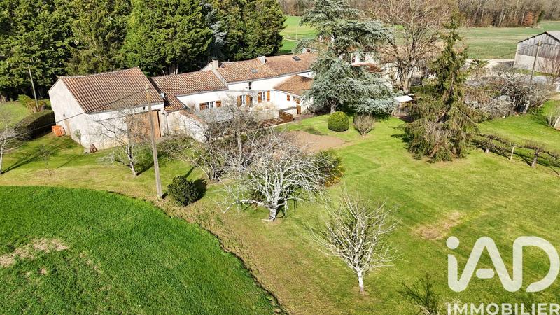 Maison - 165 m² - 8 pièces