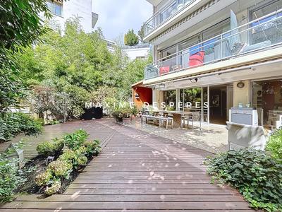 Appartement - 188 m² - 6 pièces