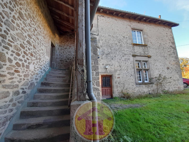 Maison - 94 m² - 6 pièces