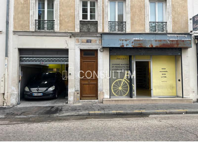 Local commercial - 210 m²