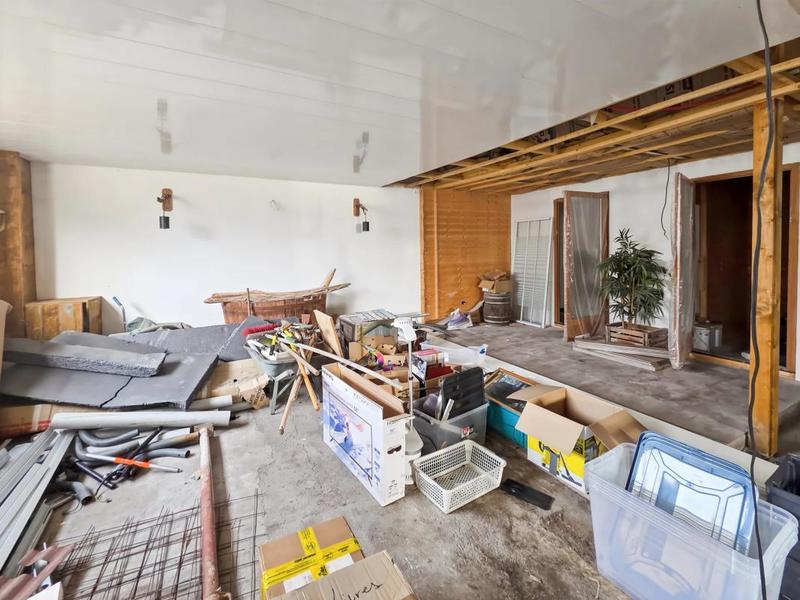 Maison - 200 m² - 1 pièce