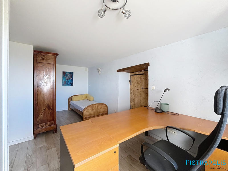 Maison - 198 m² - 8 pièces