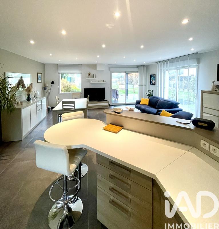 Maison - 183 m² - 8 pièces