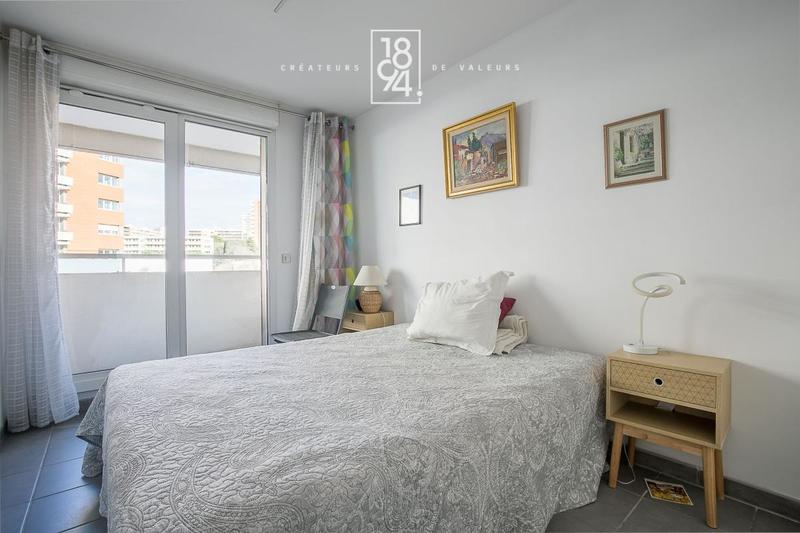 Appartement - 80 m² - 3 pièces