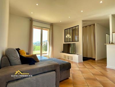 Maison - 88 m² - 4 pièces