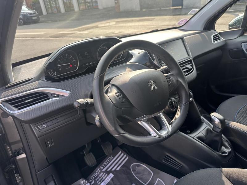 Peugeot 208 Style 1.2 Essence 82cv 1ère Main CarPlay/Android Auto Radar Ar