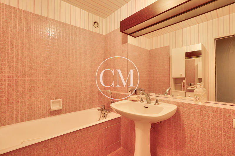 Appartement - 120 m² - 6 pièces