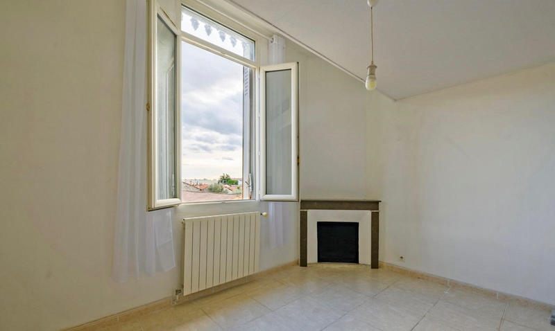 Maison - 90 m² - 3 pièces