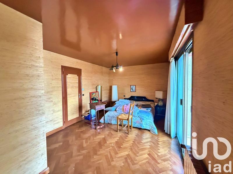 Maison - 182 m² - 7 pièces