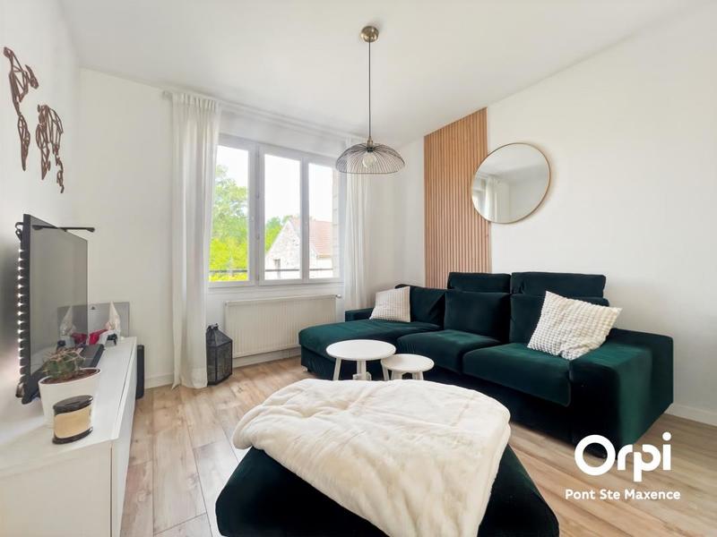 Maison - 107 m² - 6 pièces