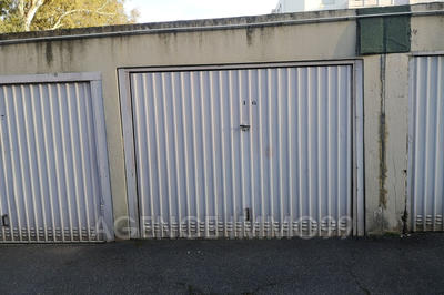 Parking / Garage - 13 m²