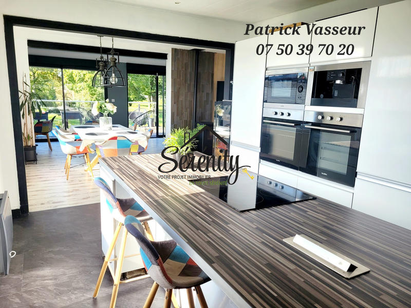 Maison - 162 m² - 8 pièces