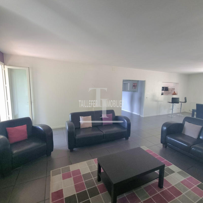 Maison - 210 m² - 6 pièces