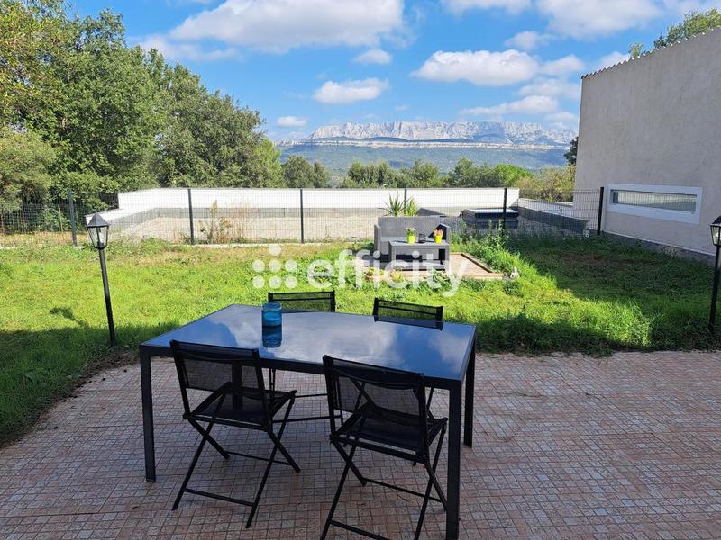 Maison - 285 m² - 10 pièces