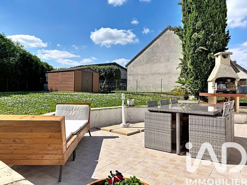 Maison - 95 m² - 5 pièces