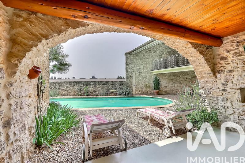 Maison - 282 m² - 9 pièces