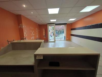 Local commercial - 45 m² - 1 pièce