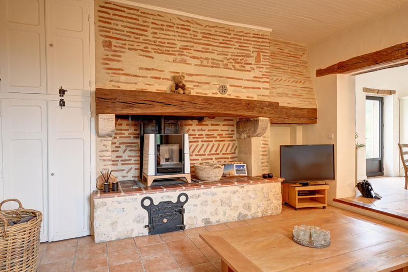 Maison - 215 m² - 8 pièces