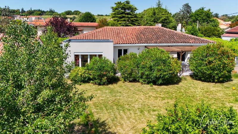 Maison - 146 m² - 6 pièces