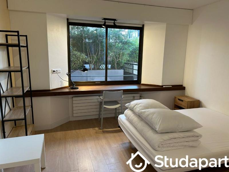 Chambre - 13 m² - 1 pièce