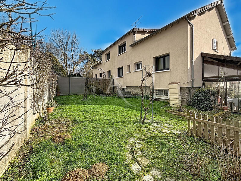 Maison - 135 m² - 7 pièces