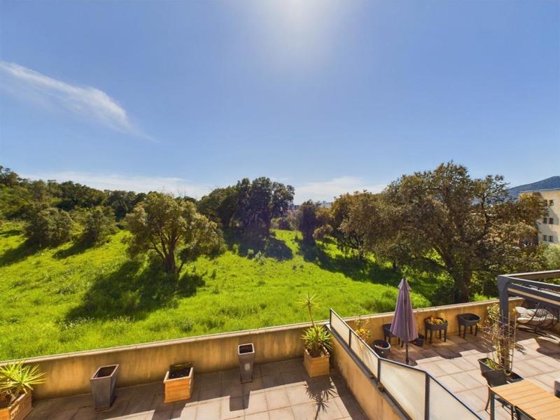 Appartement - 72 m² - 3 pièces