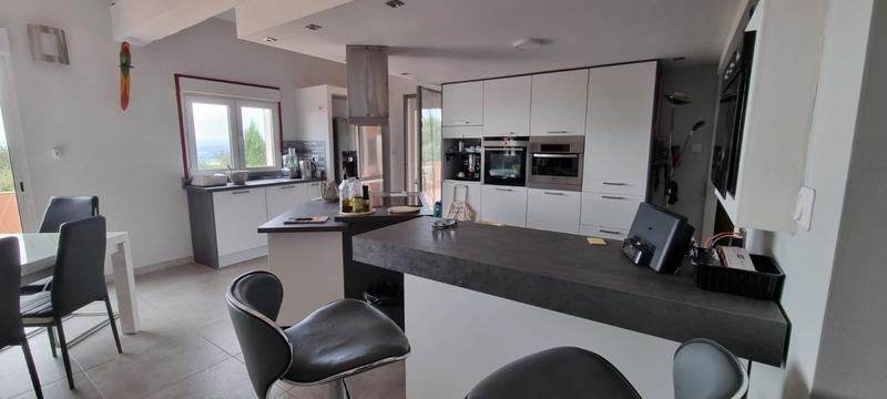 Maison - 160 m² - 5 pièces