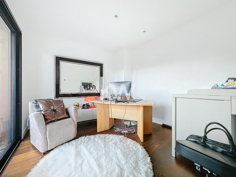 Maison - 335 m² - 7 pièces