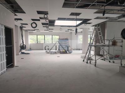 Local commercial - 333 m²