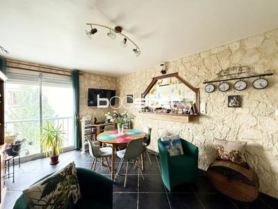 Appartement ancien - 67 m² - 4 pièces