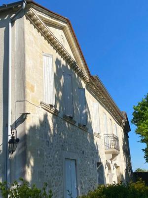 Demeure - 275 m² - 10 pièces