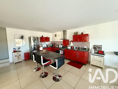 Appartement - 90 m² - 3 pièces