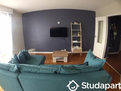 Chambre - 13 m² - 1 pièce