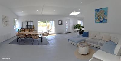 Maison - 280 m² - 8 pièces