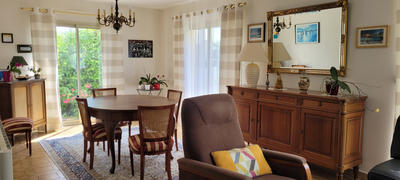 Maison - 162 m² - 8 pièces