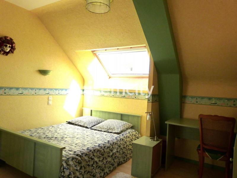 Maison - 310 m² - 16 pièces